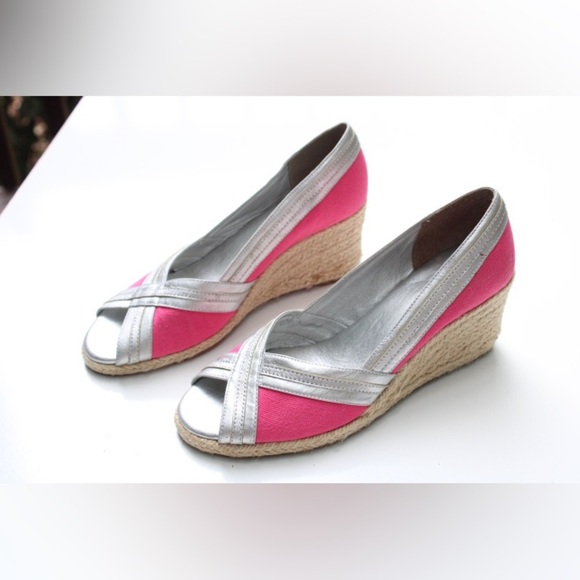 Lilly Pulitzer peep toe wedges - Picture 2 of 13